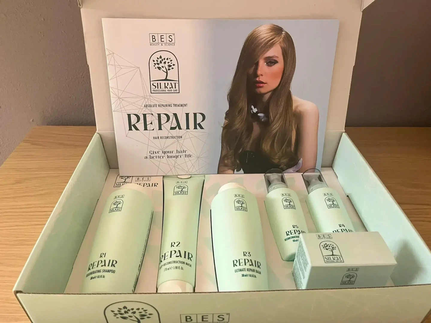 Vlasová kosmetika: Jak správně pečovat o vlasy + TOP produkty | Lvhair vlasy